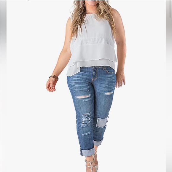 Standards & Practices Women's Stretch
Blue Whisker Wash Boyfriend Premium
Jeans - Picture 1 of 13